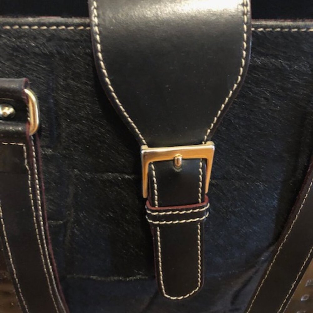Beautiful black Acardia handbag with fur front. - Picture 5 of 10